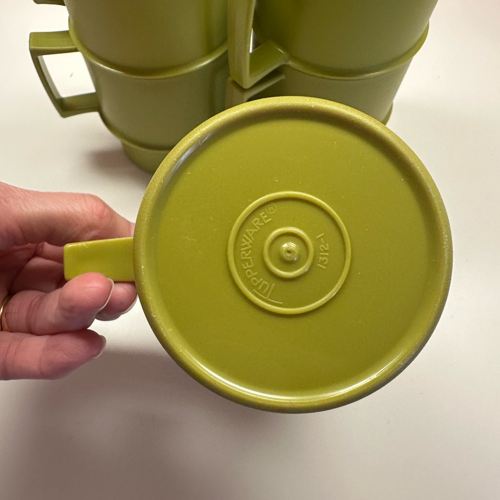5 Vintage Tupperware Olive Green Mugs $30 - Picture 4 of 4